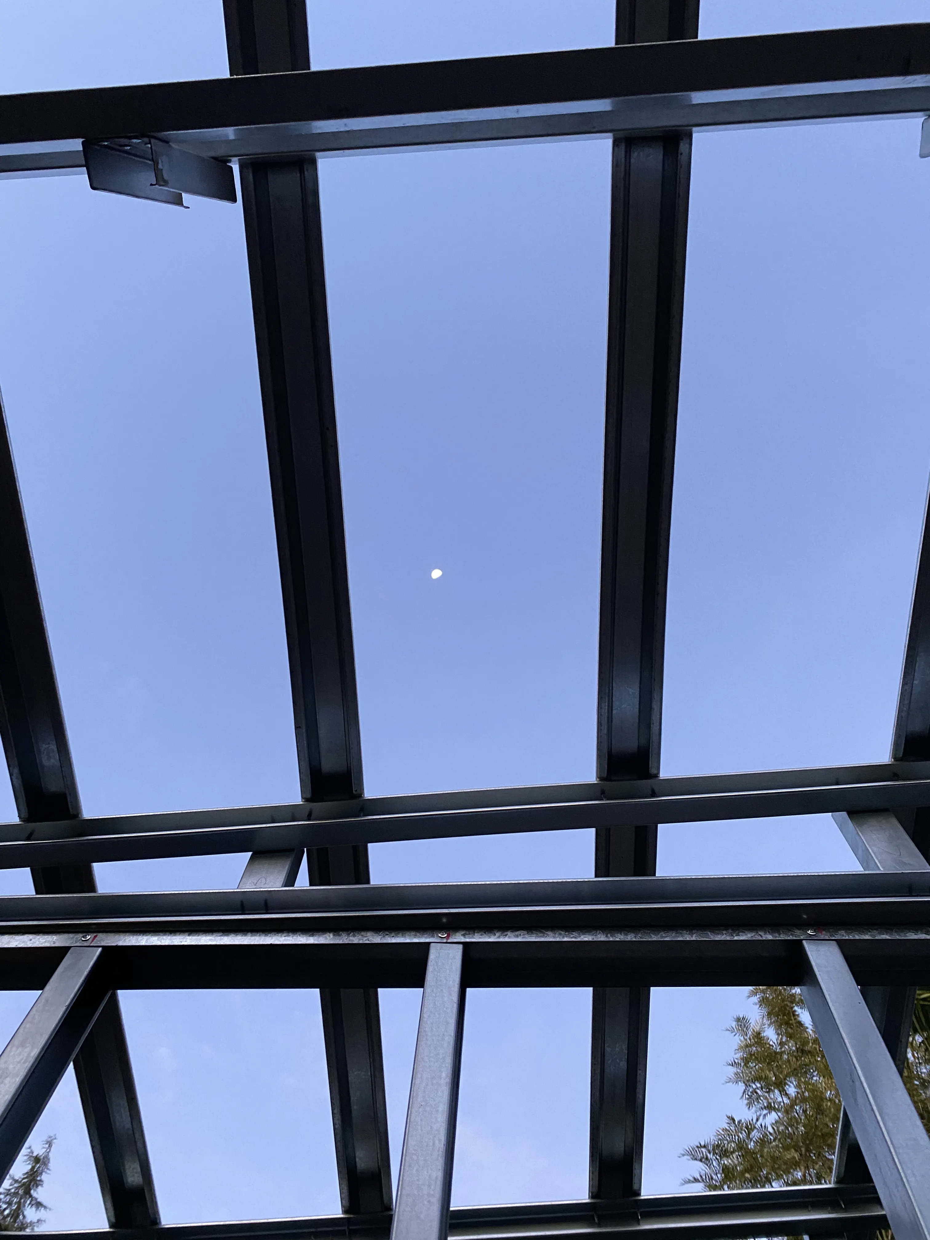 Avance de obra de construcción residencial — levantamiento de muros